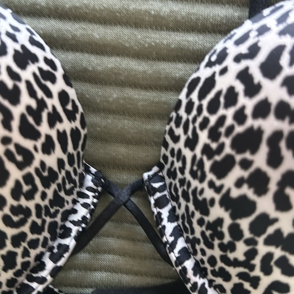 Victoria Secret Bra - Picture 5 of 6